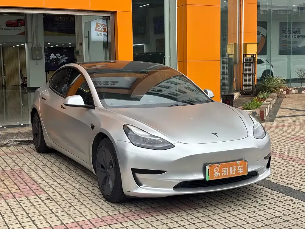 Tesla Model 3 — фото 2