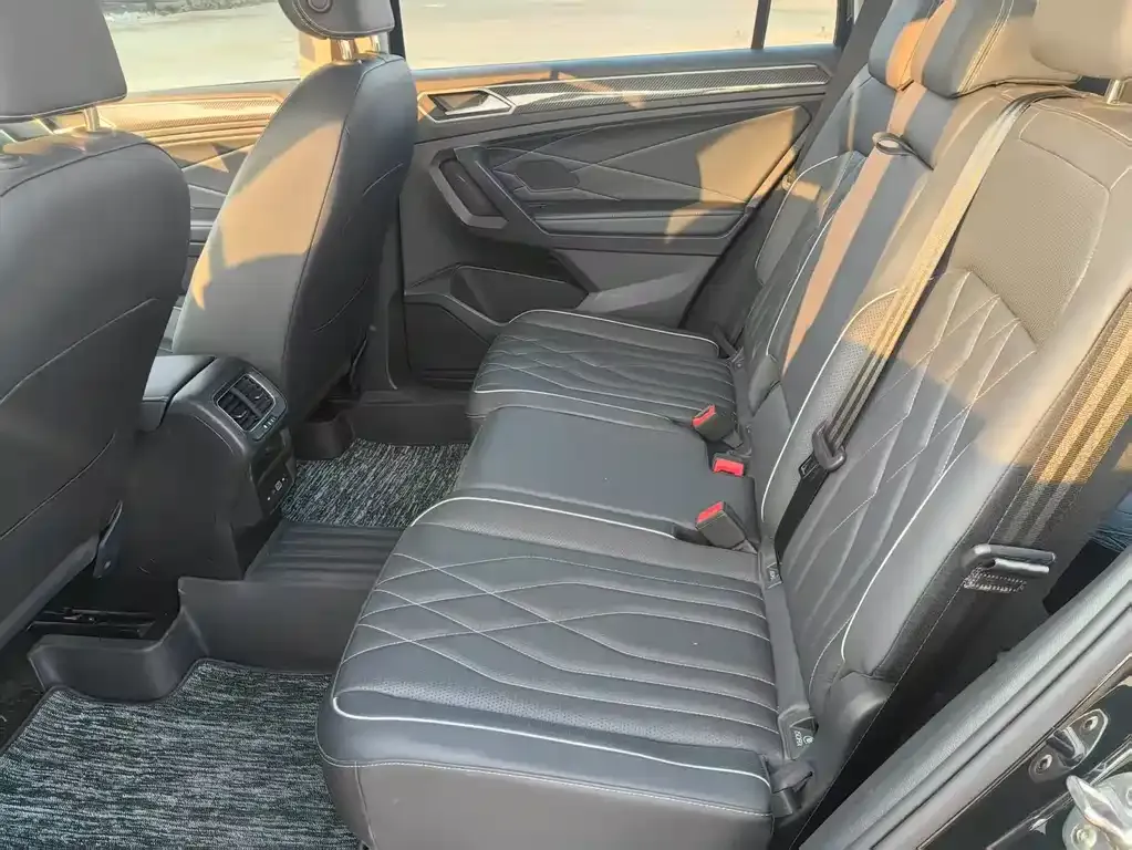 Volkswagen Tiguan L 2024 из CN, фото 5