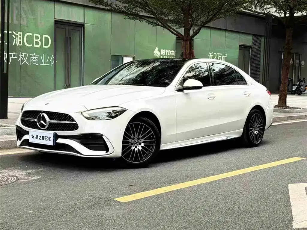 Mercedes-Benz C-Class — фото 1