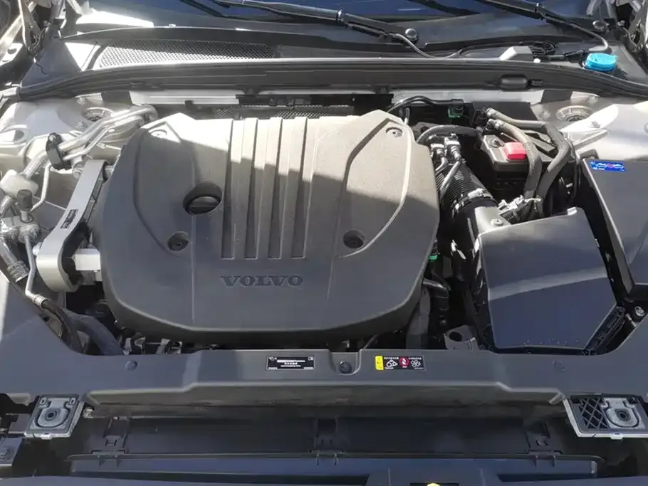 Volvo S60 2025 из CN, фото 6