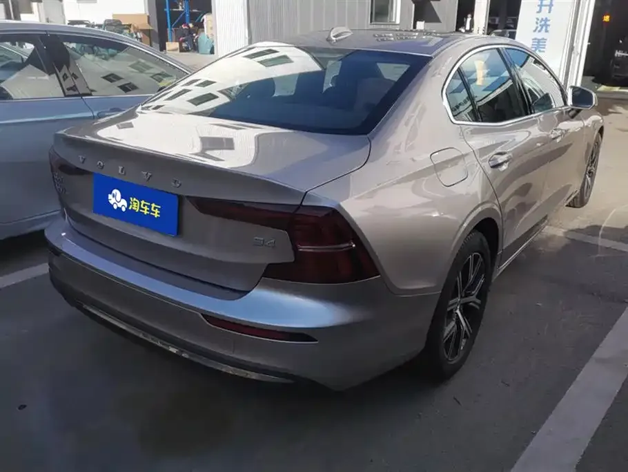 Volvo S60 2025 из CN, фото 5