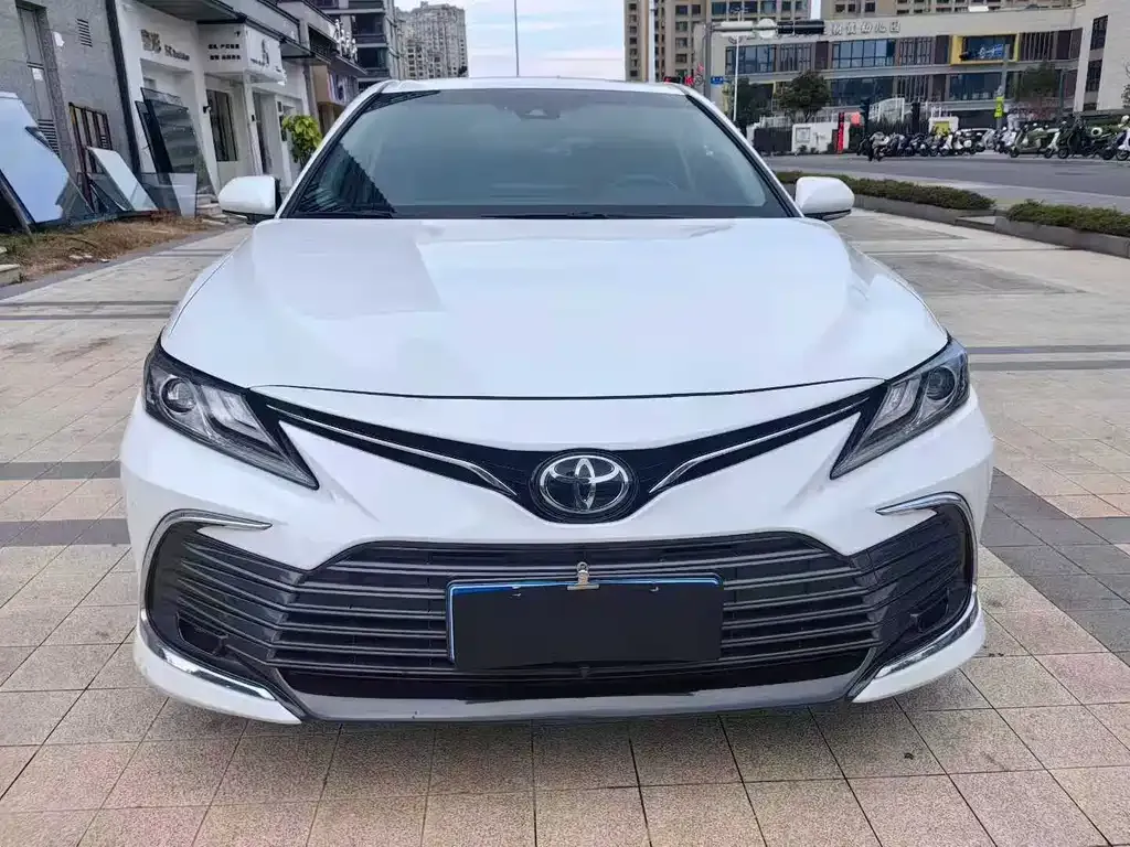 Toyota Camry 2021 из CN, фото 2