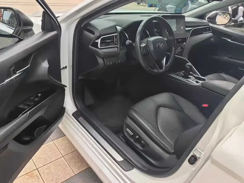 Toyota Camry 2021 из CN, фото 8