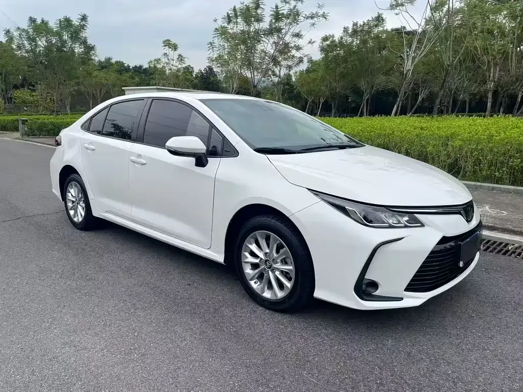 Toyota Corolla 2023 из CN, фото 7