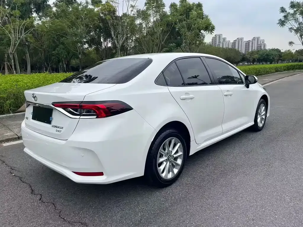 Toyota Corolla 2023 из CN, фото 9