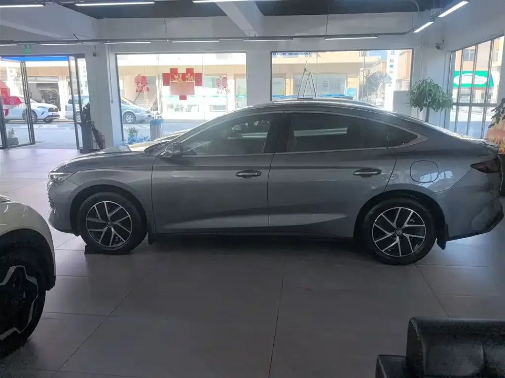 BYD Qin L — фото 4