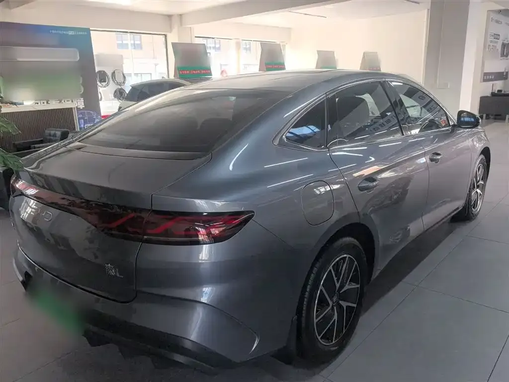 BYD Qin L — фото 10