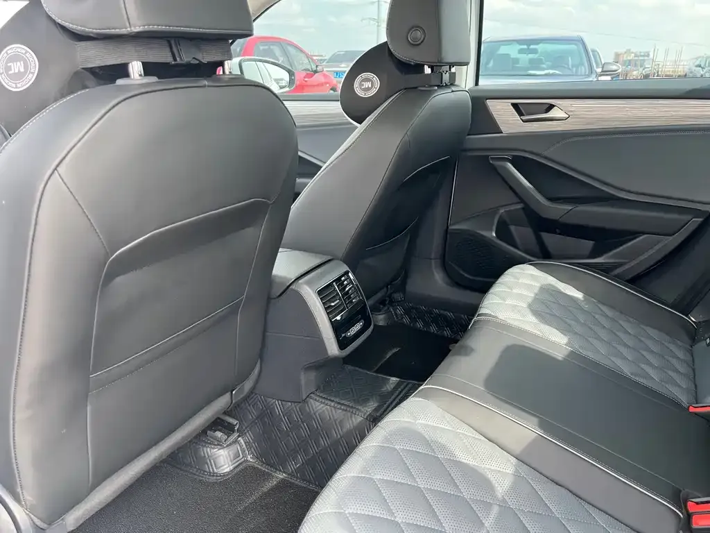 Volkswagen Sagitar 2023 из CN, фото 2