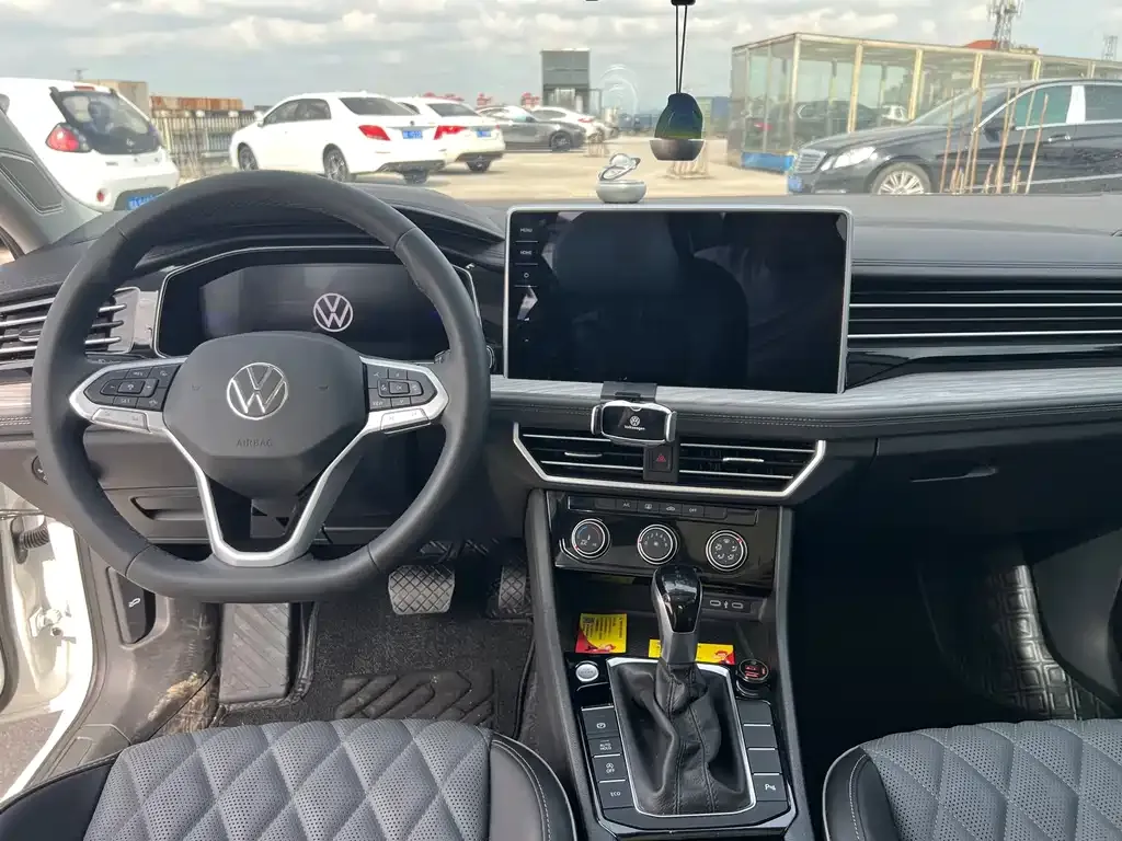 Volkswagen Sagitar 2023 из CN, фото 7