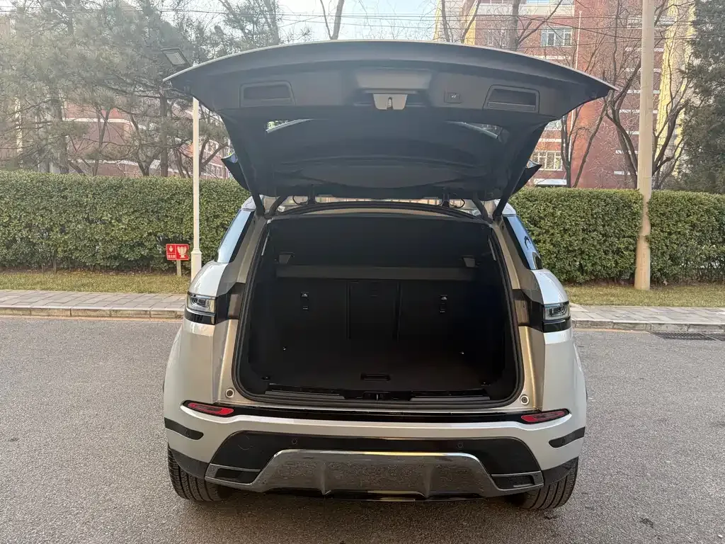 Land Rover Evoque 2024 из CN, фото 4