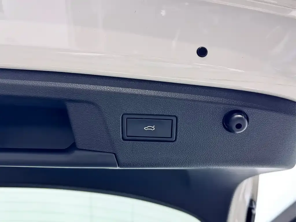 Volkswagen Tiguan X 2023 из CN, фото 6