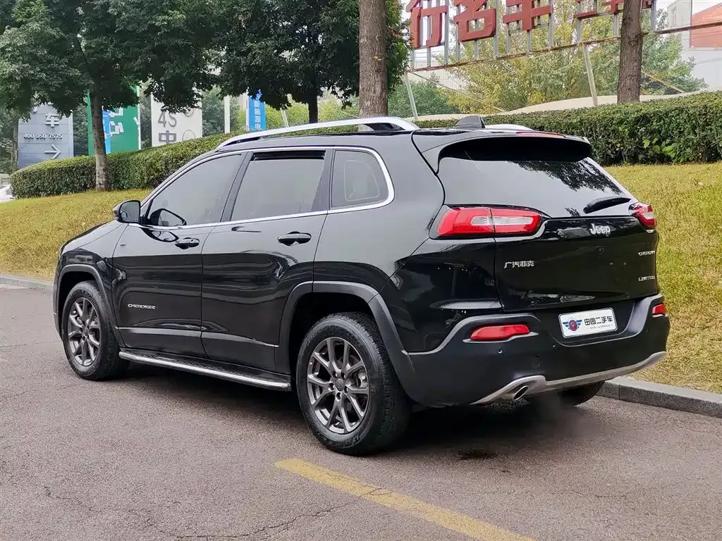 Jeep Cherokee 2021 из CN, фото 4