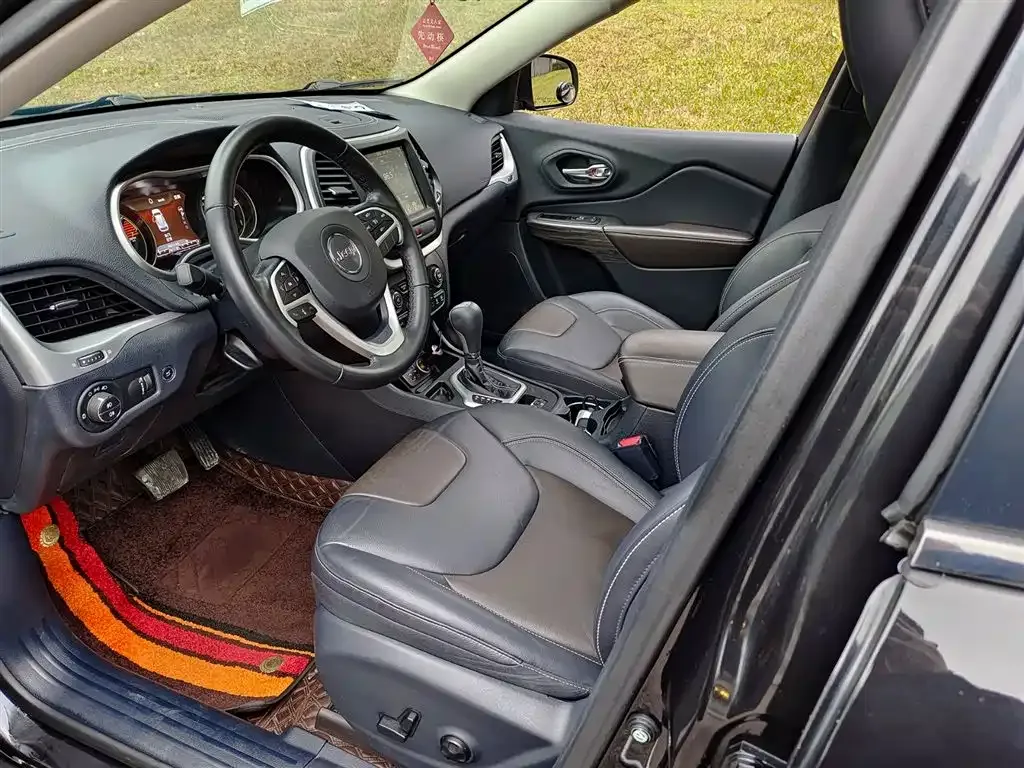 Jeep Cherokee 2021 из CN, фото 7