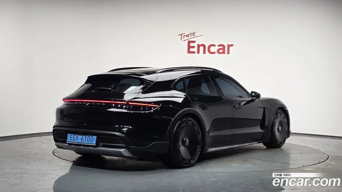 Porsche Taycan 2022 из KR, фото 2