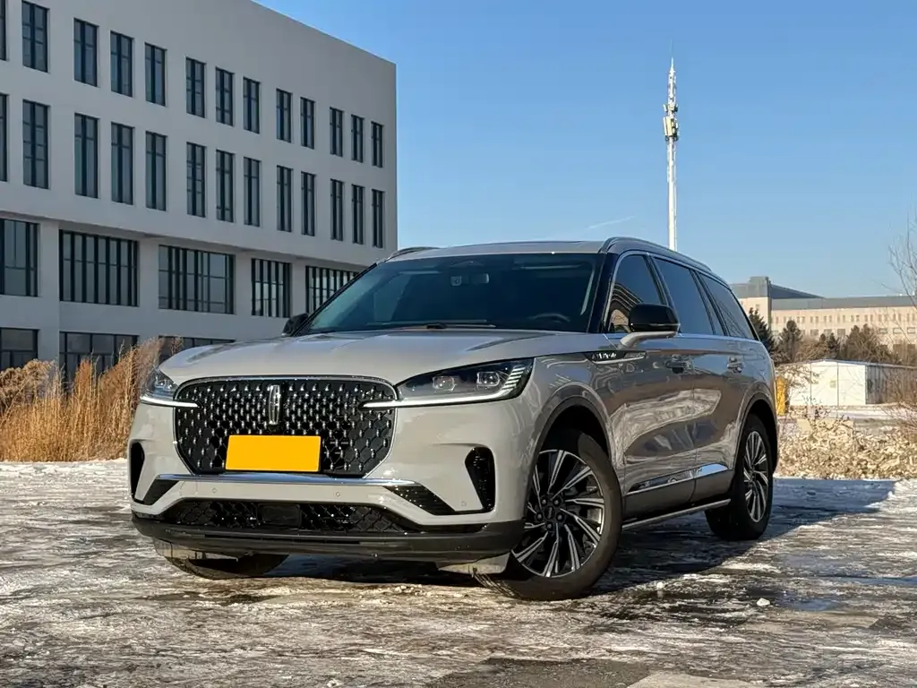 Lincoln Aviator 2025 из CN, фото 1