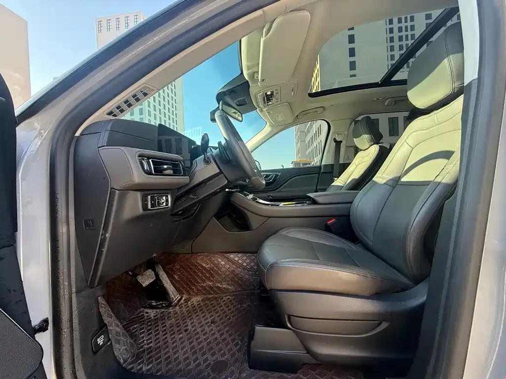 Lincoln Aviator 2025 из CN, фото 2