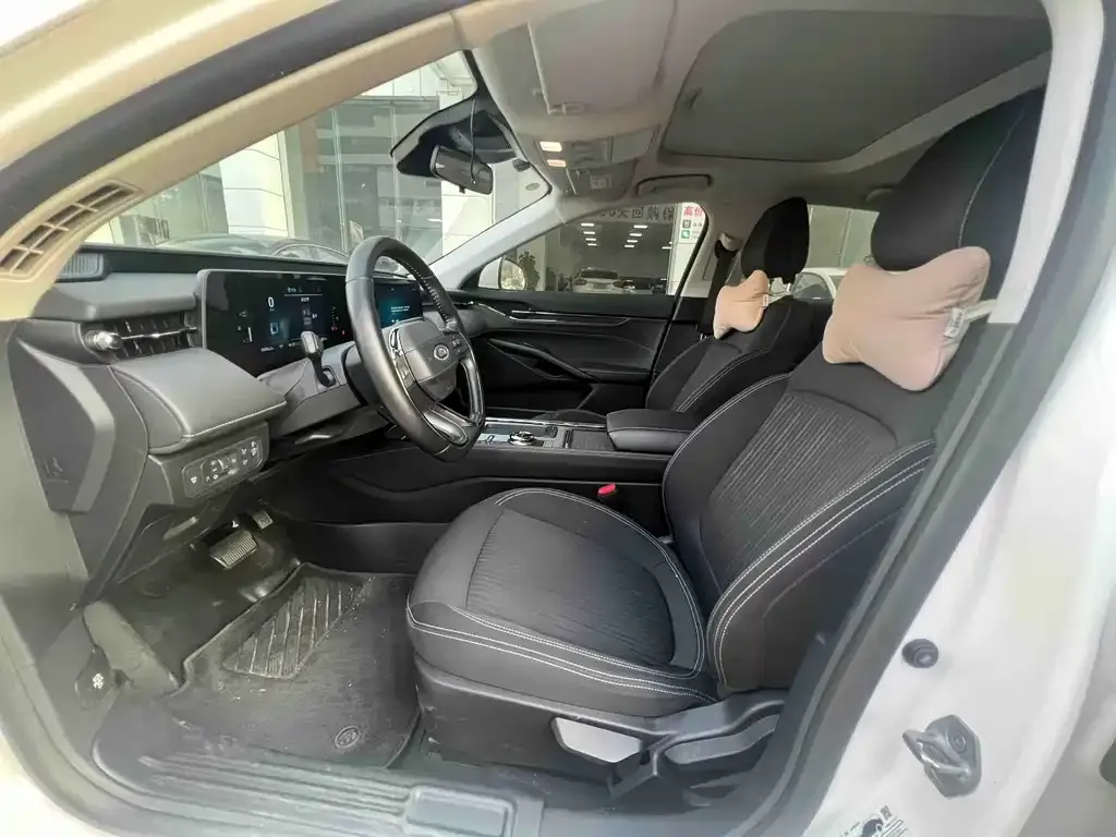 Ford Mondeo 2022 из CN, фото 2