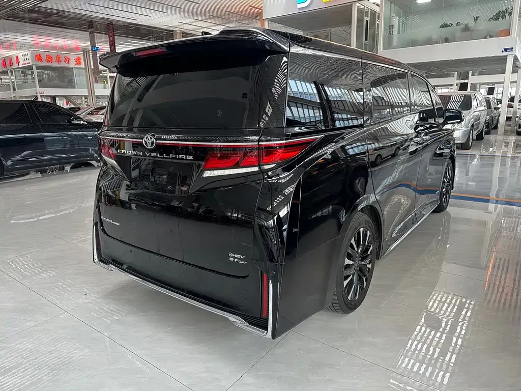 Toyota Vellfire 2023 из CN, фото 7