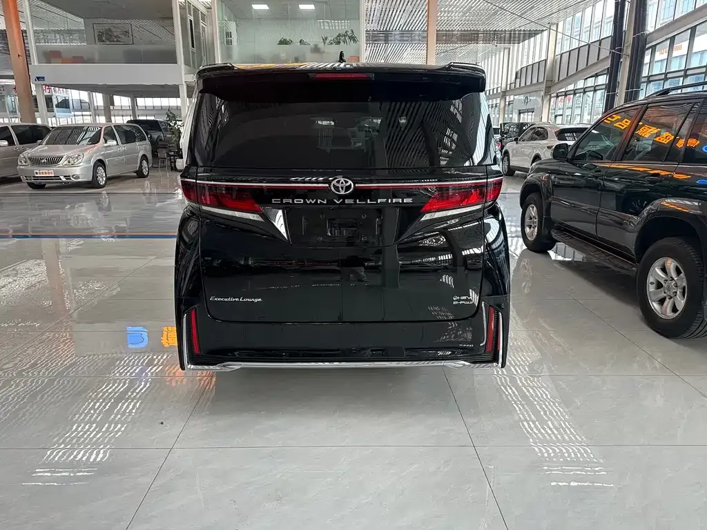 Toyota Vellfire 2023 из CN, фото 6