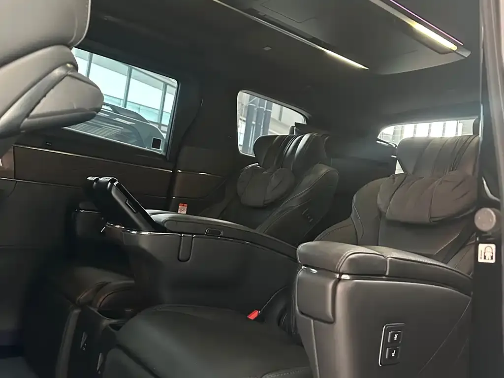 Toyota Vellfire 2023 из CN, фото 5