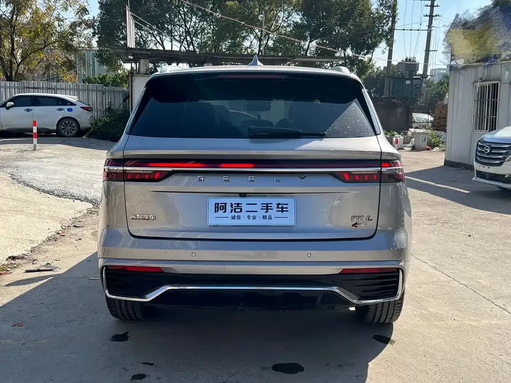 Geely Xingyue L — фото 9