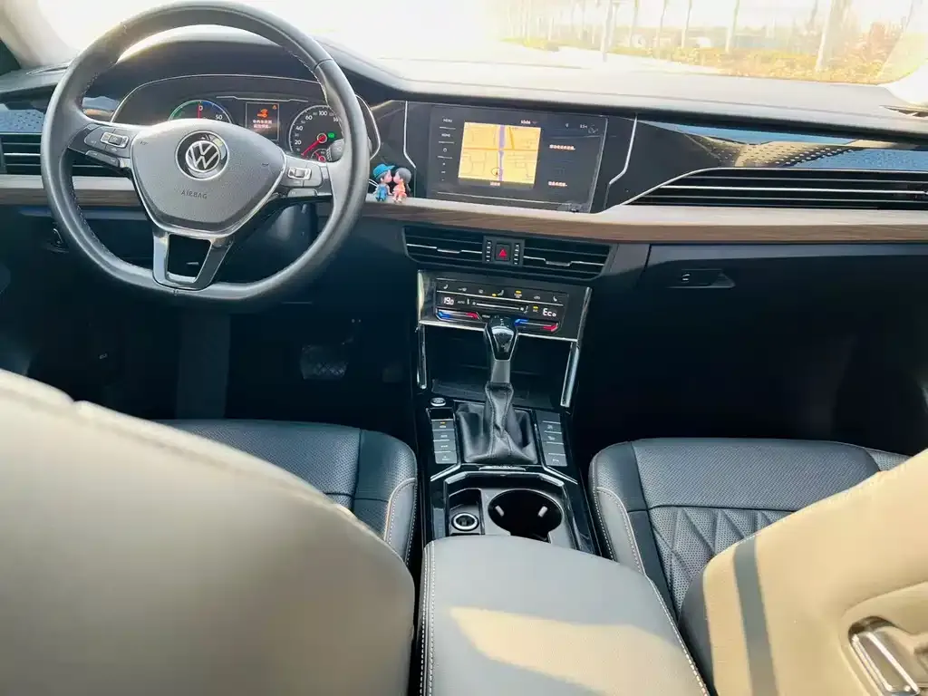 Volkswagen Passat New Energy 2021 из CN, фото 2