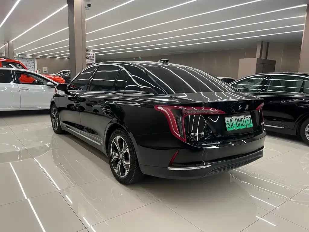 Hongqi E-QM5 — фото 3