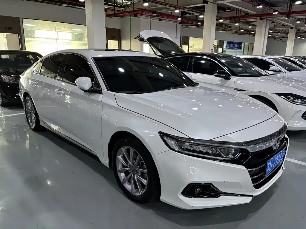 Honda Accord — фото 3