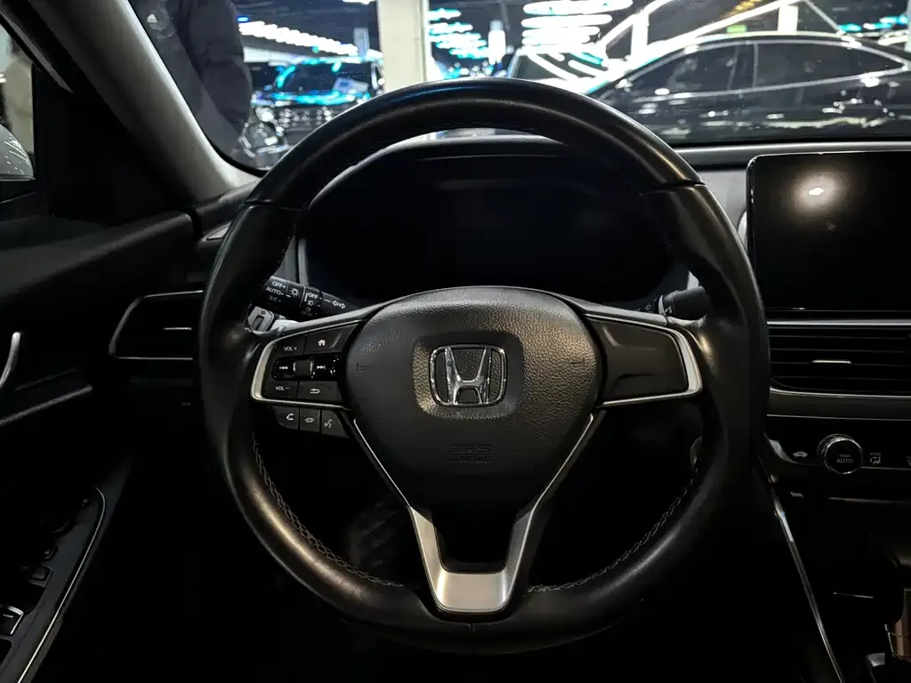 Honda Accord — фото 7
