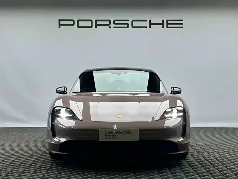 Porsche Taycan — фото 3