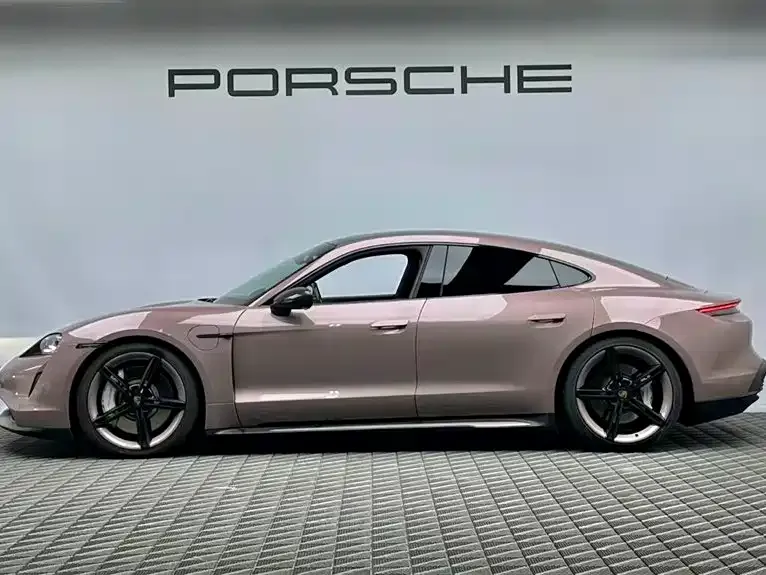 Porsche Taycan — фото 9