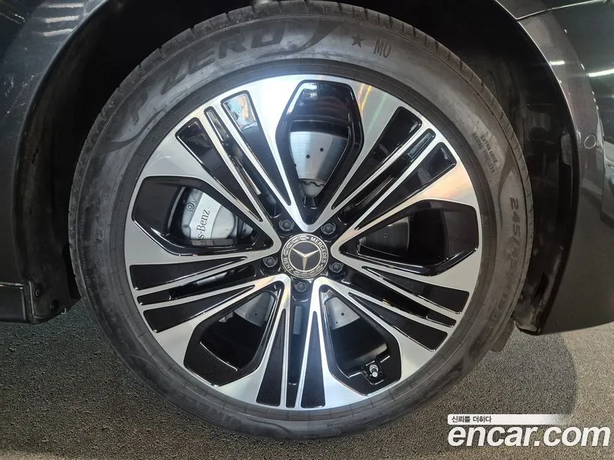 Mercedes-Benz E-Class 2025 из KR, фото 4