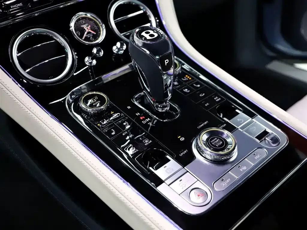 Bentley Continental 2025 из CN, фото 4