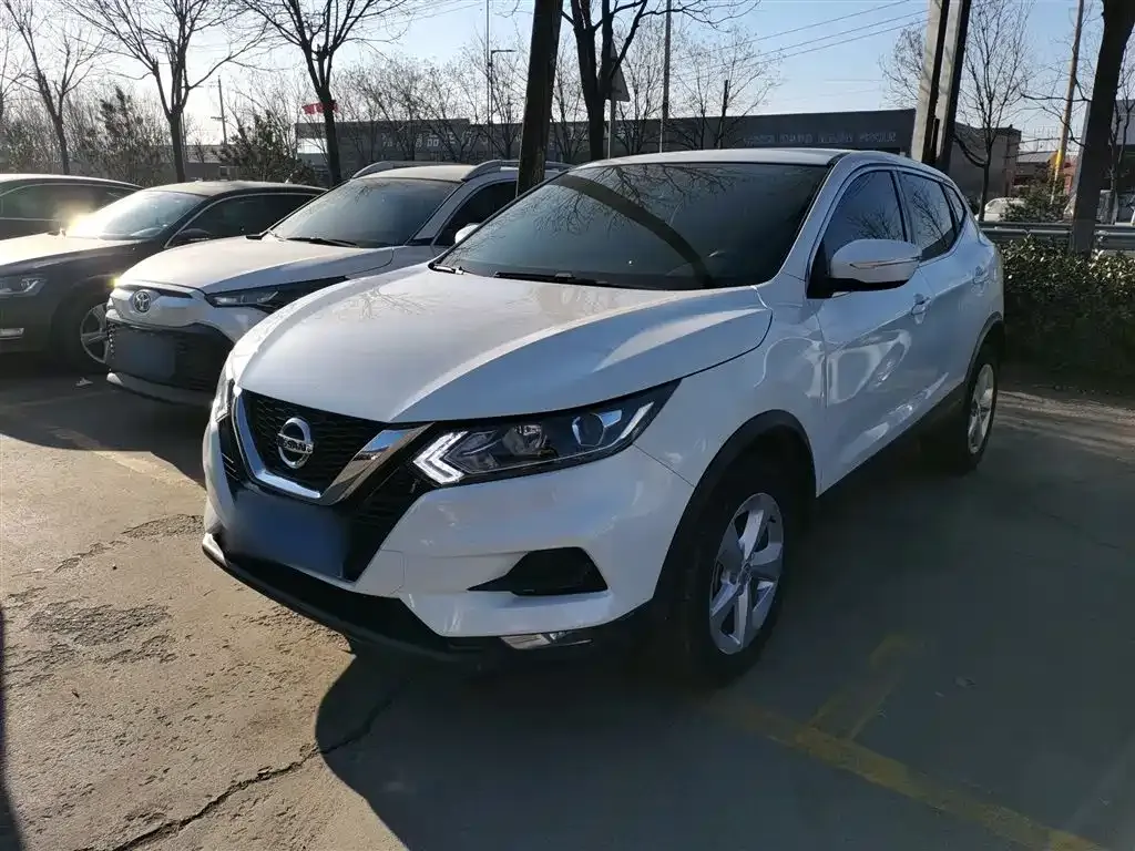 Nissan Qashqai — фото 2