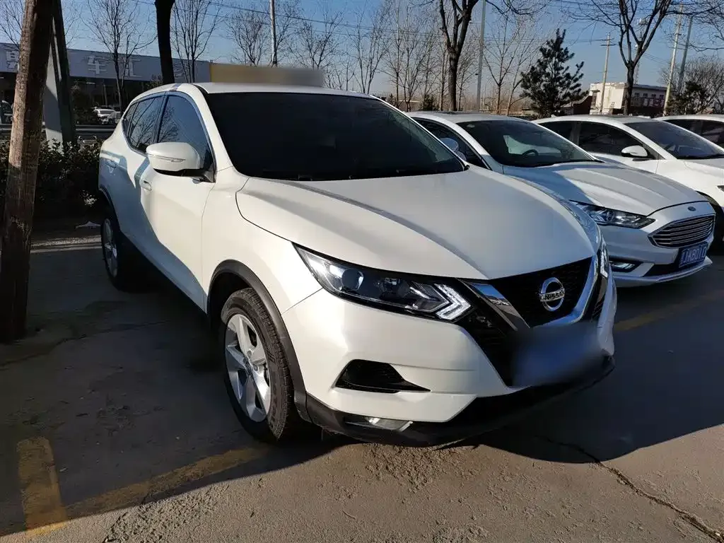 Nissan Qashqai — фото 4