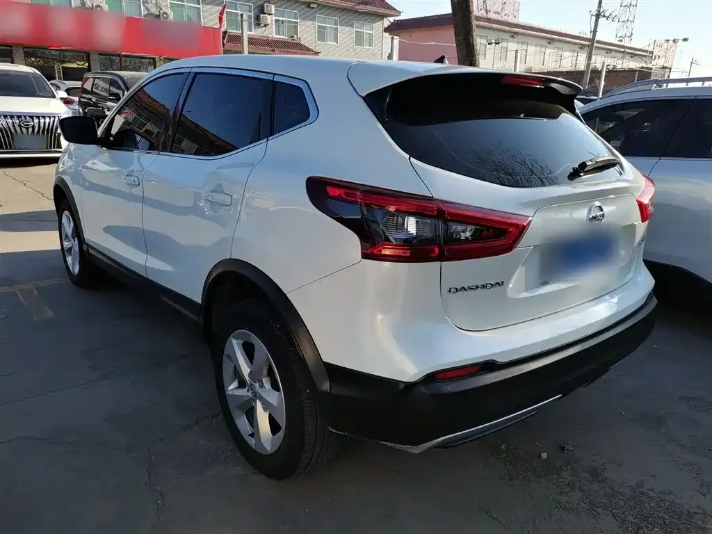 Nissan Qashqai — фото 5