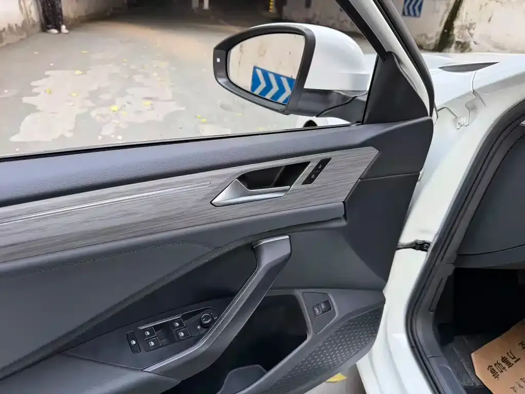 Volkswagen Sagitar 2023 из CN, фото 2