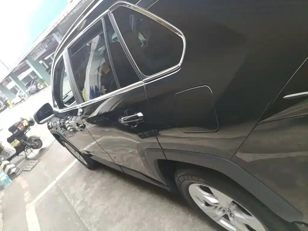Toyota RAV4 2023 из CN, фото 5