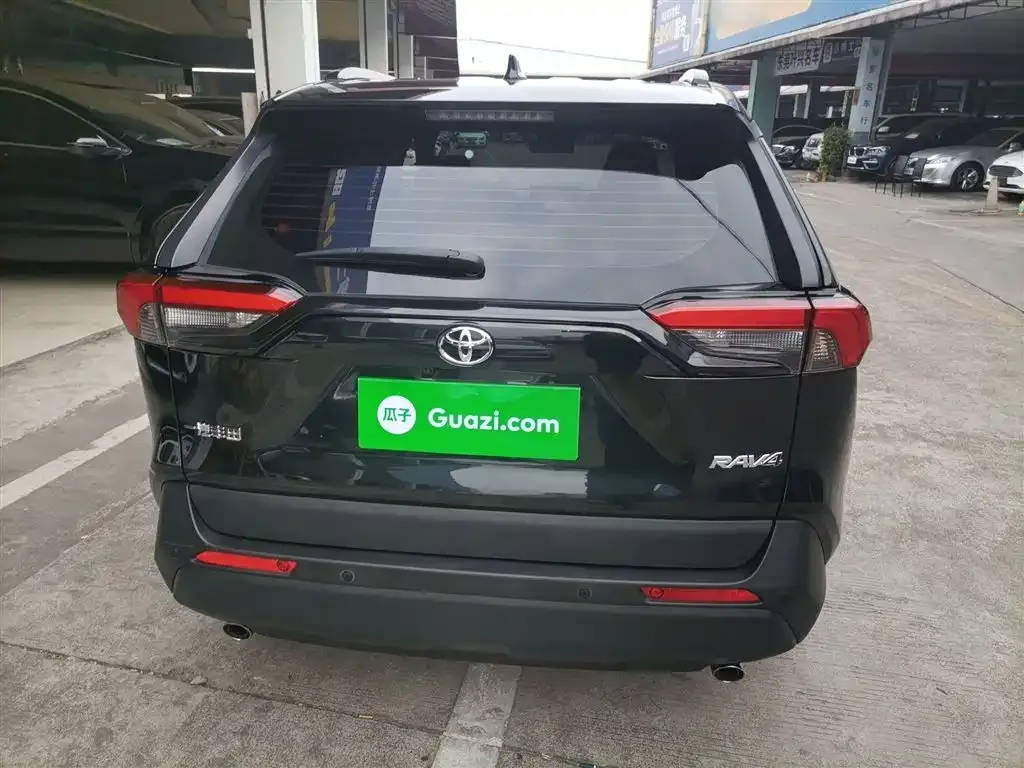 Toyota RAV4 2023 из CN, фото 6