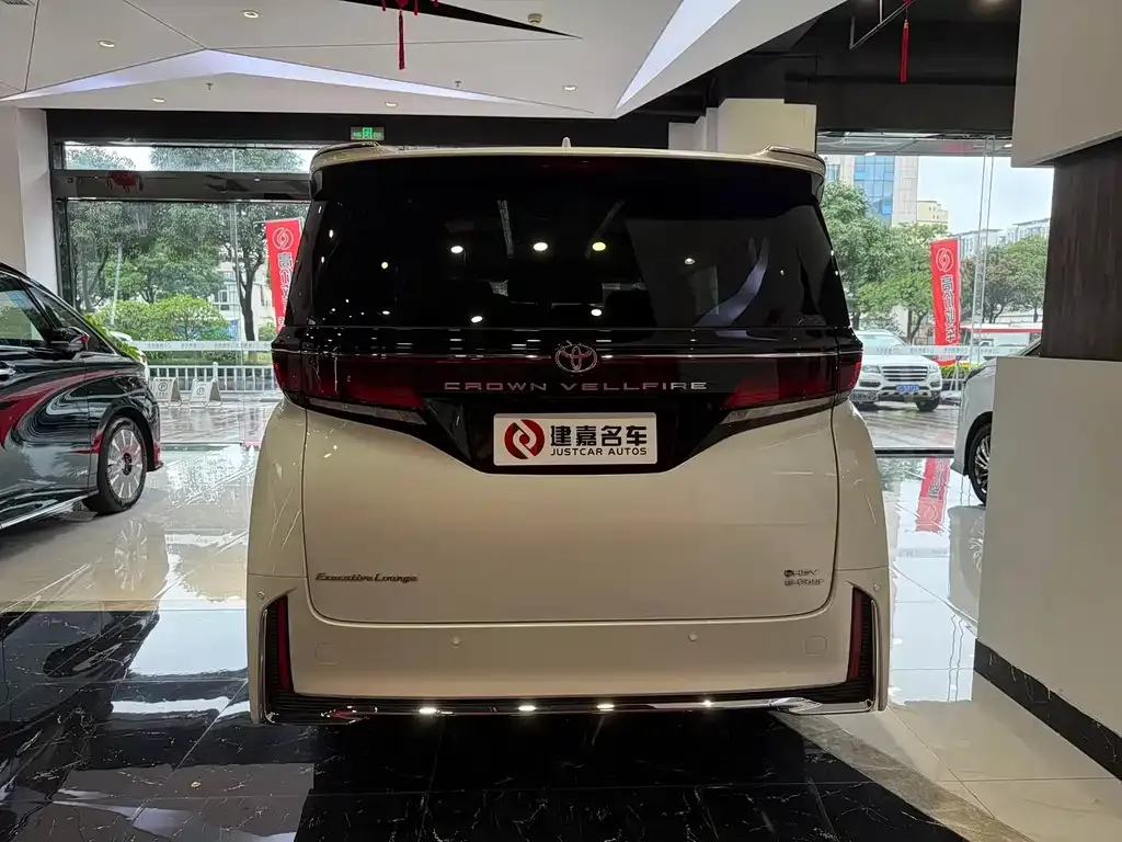 Toyota Vellfire — фото 9