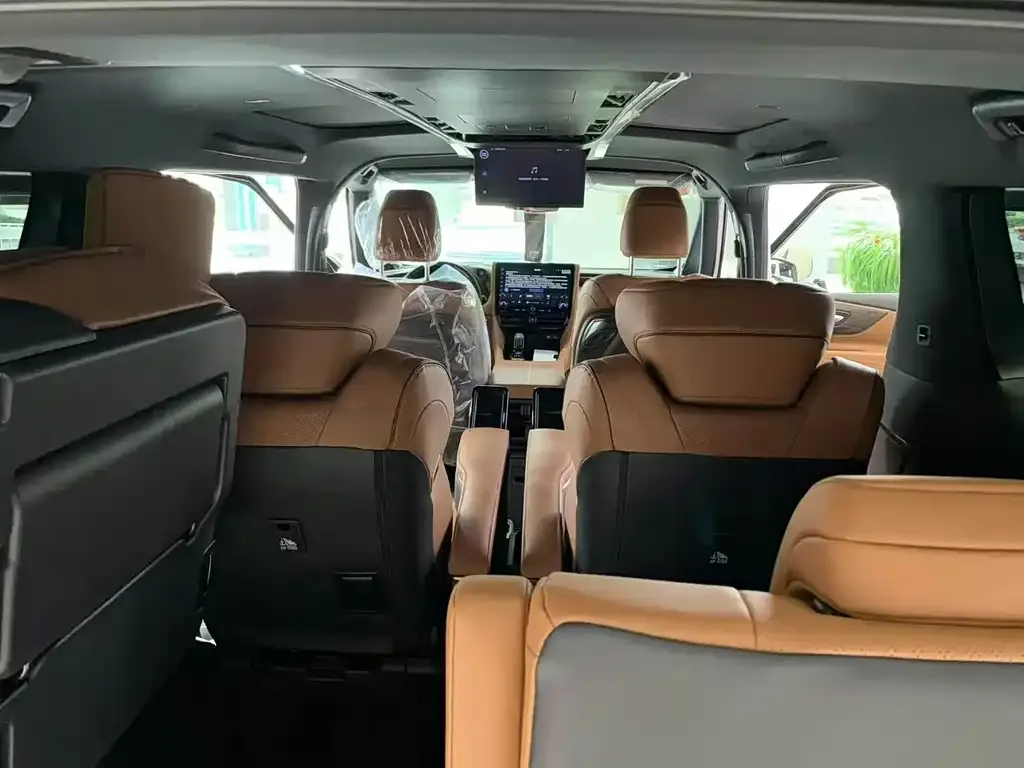 Toyota Vellfire — фото 4