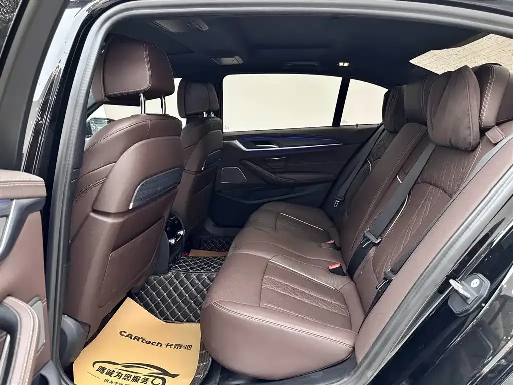 BMW 5 Series 2022 из CN, фото 6
