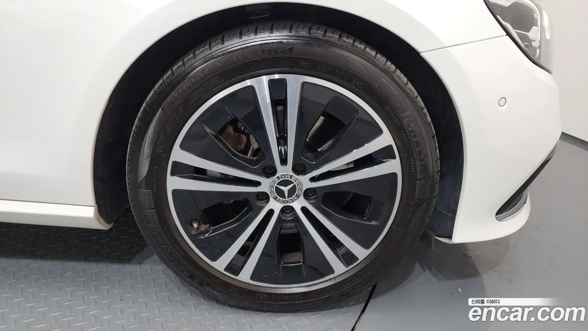 Mercedes-Benz E-Class 2021 из KR, фото 5