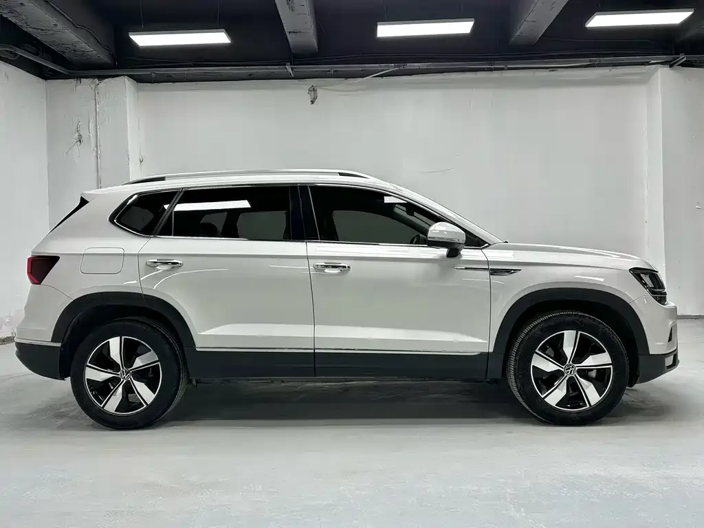 Volkswagen Tharu 2021 из CN, фото 7