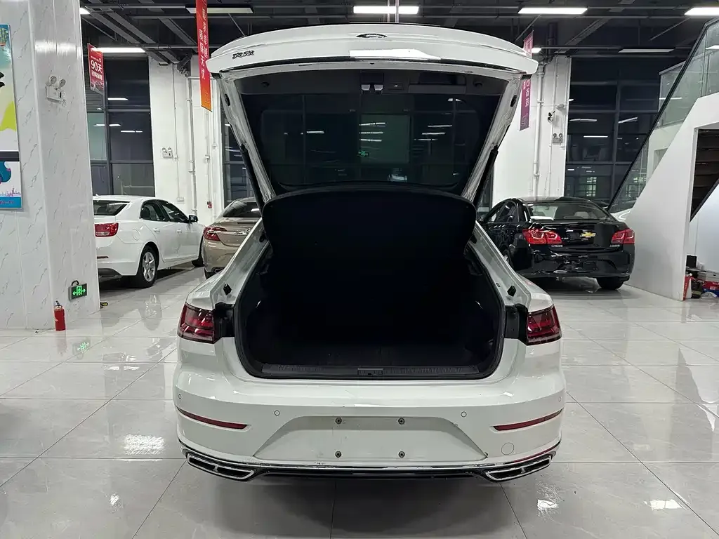 Volkswagen CC 2022 из CN, фото 10