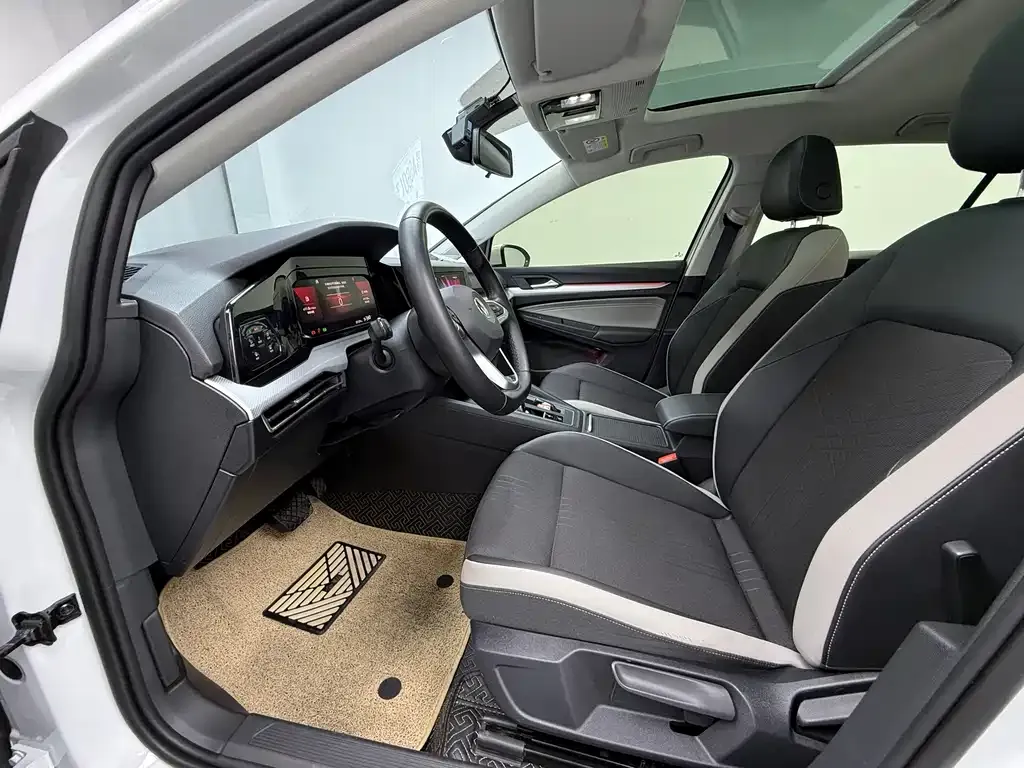 Volkswagen Golf 2021 из CN, фото 6