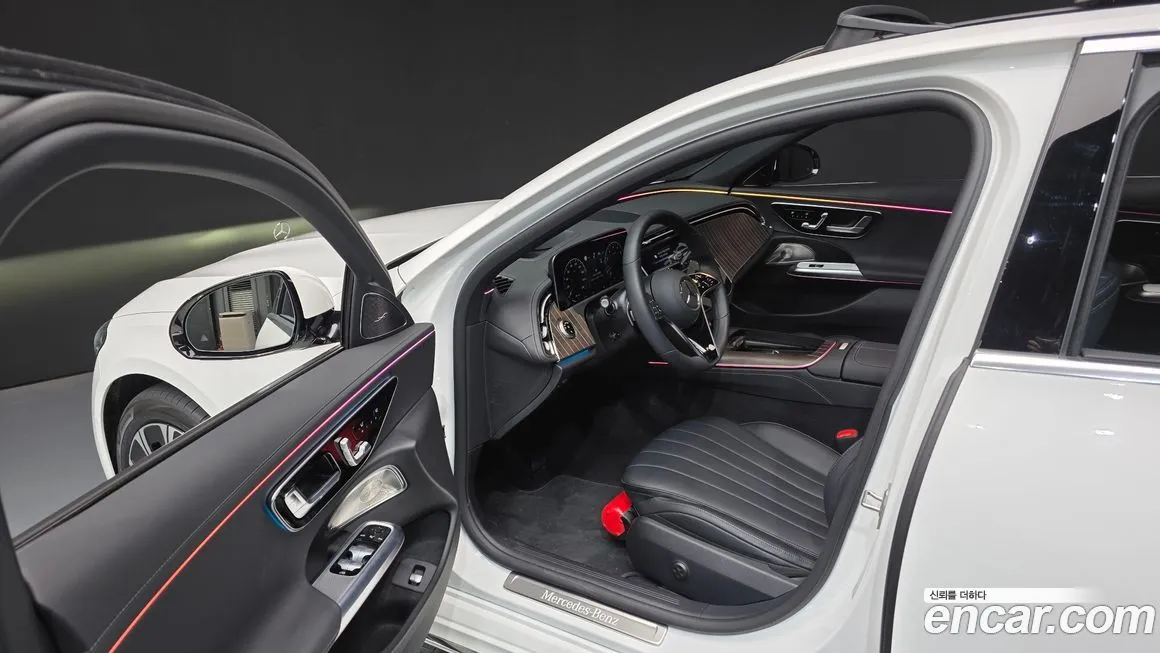 Mercedes-Benz E-Class — фото 10