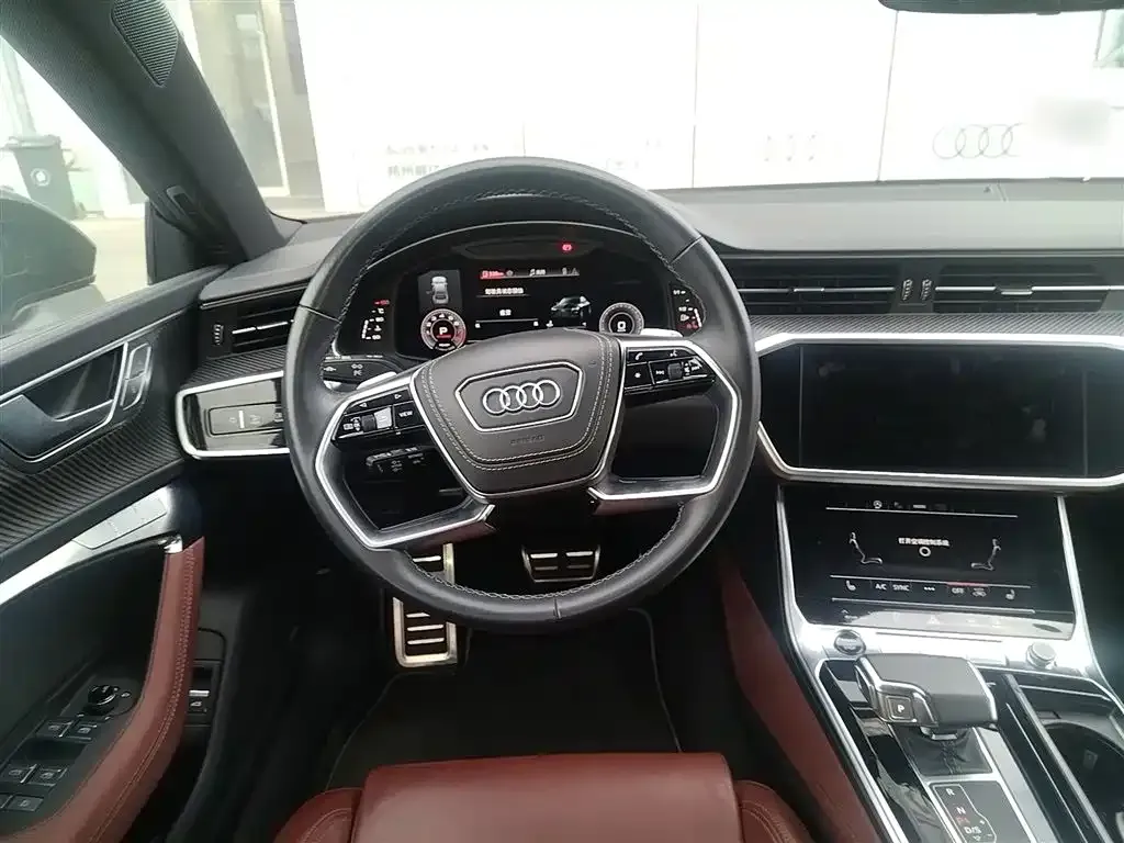 Audi A7L 2024 из CN, фото 4