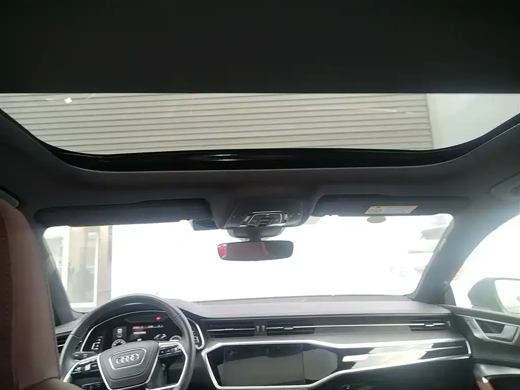 Audi A7L 2024 из CN, фото 6