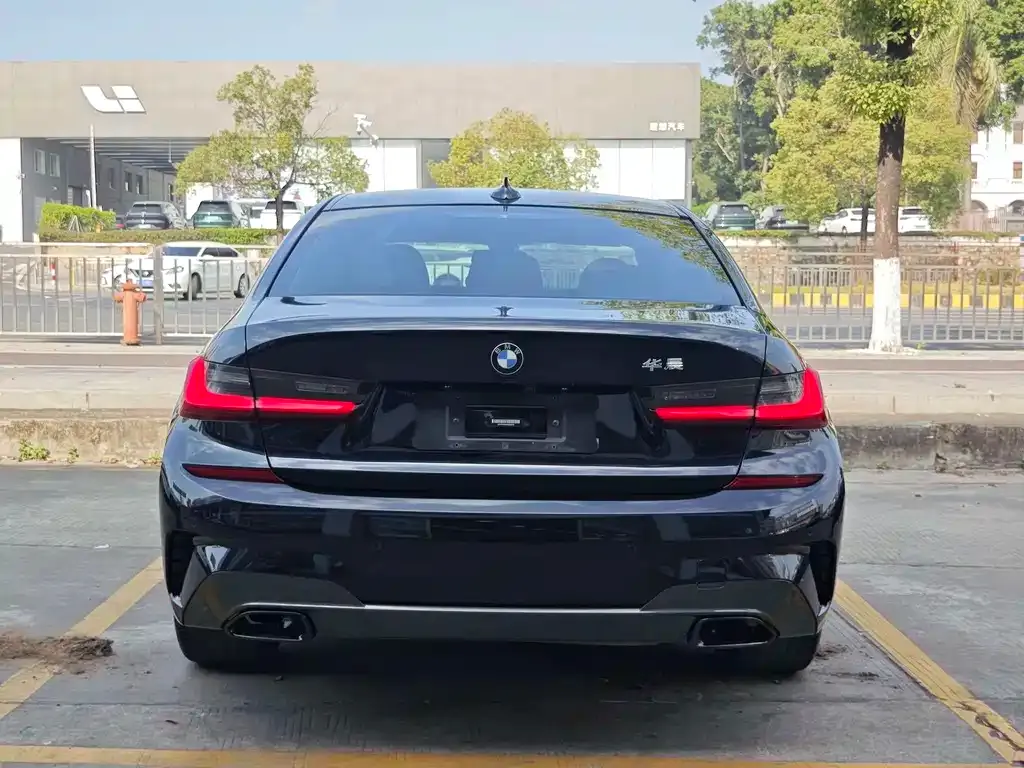 BMW 3 Series 2021 из CN, фото 4